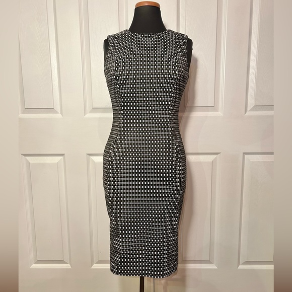 Black and white patterned dress - Calvin Klein - Size 4 - Picture 4 of 5